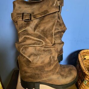 Brown Buckle knee Boots